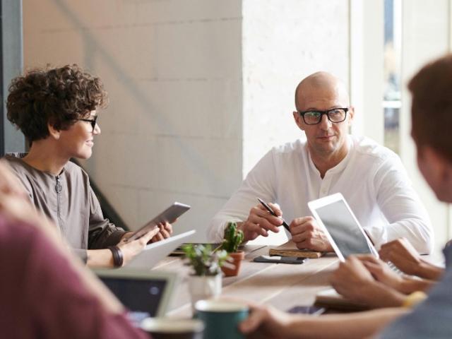 Comment développer une communication assertive pour renforcer votre leadership